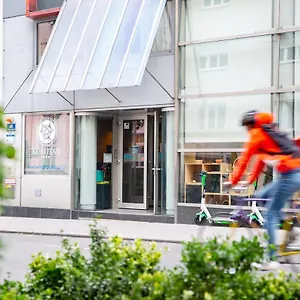 Hotel Korotan, Viena