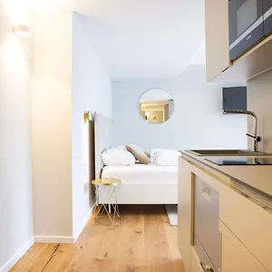 Apartahotel Blackhome I Contactless Check-in, Viena